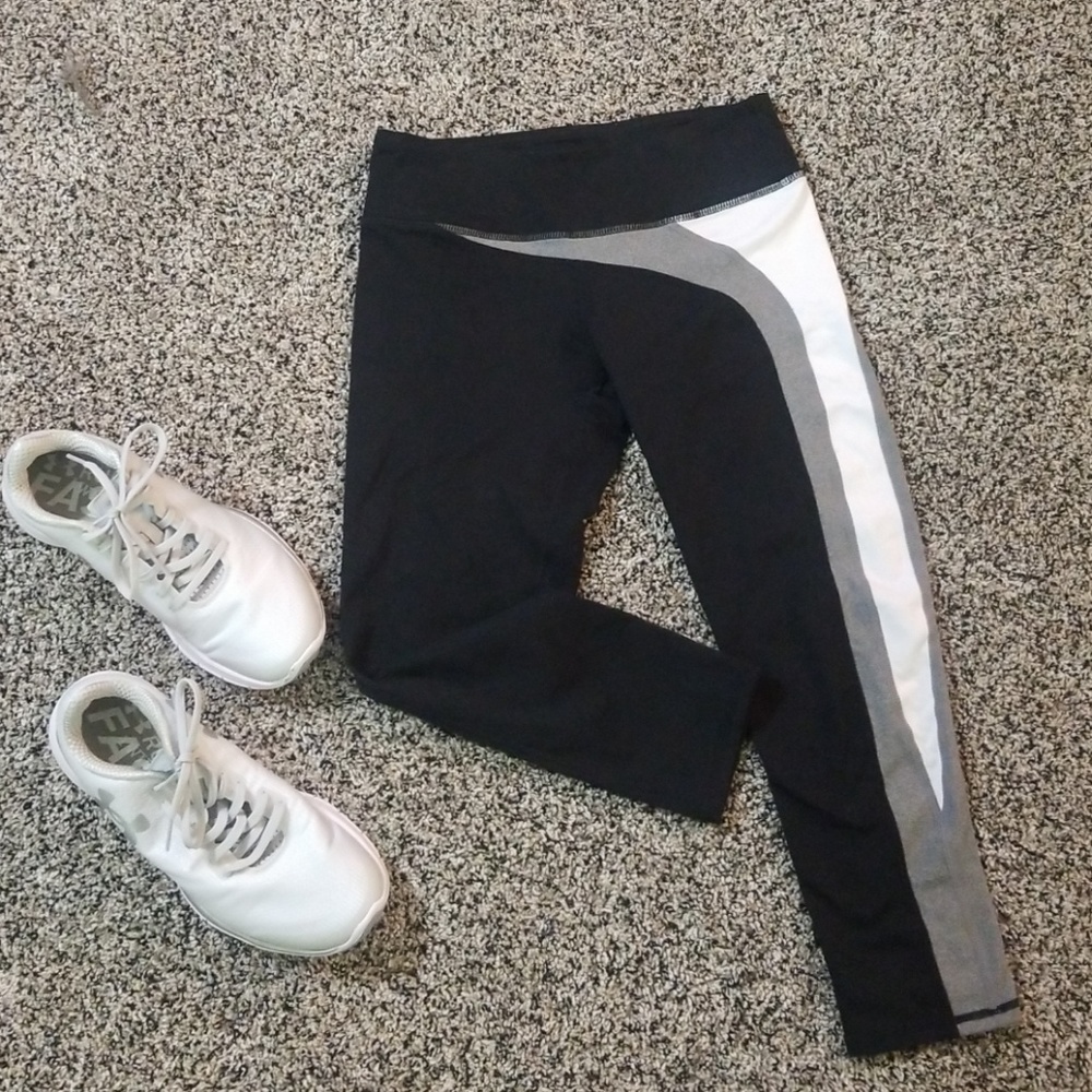 Fabletics capris